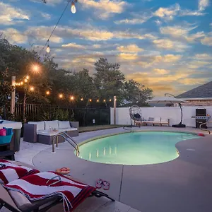 modern-beach-house-with-private-heated-pool-7-min-walk.hotels-destin.com/
